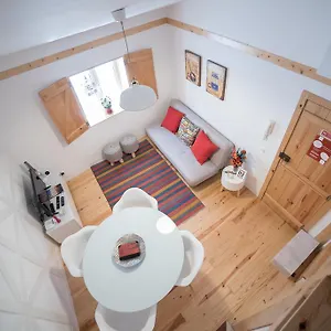 https://feel-alfama-apartment.hotels-lisbon-portugal.com